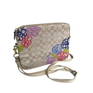 Coach Logo Daisy tablet/ipad Case Cover Carrier Shoulder Bag *Read